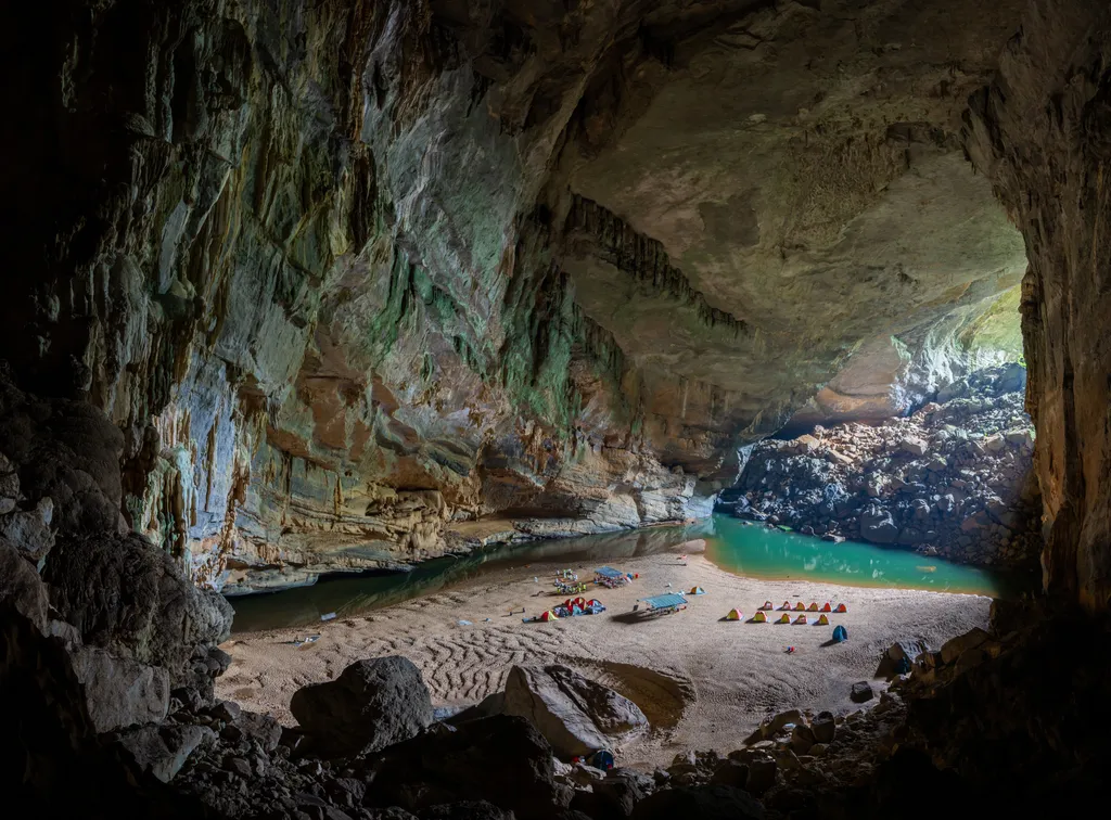 Son Doong barlang, Vietnám, barlang, dzsungel