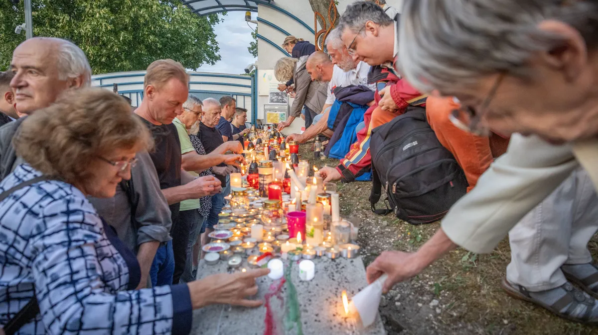 Gyertyagyújtással emlékeztek a halálra vert férfire