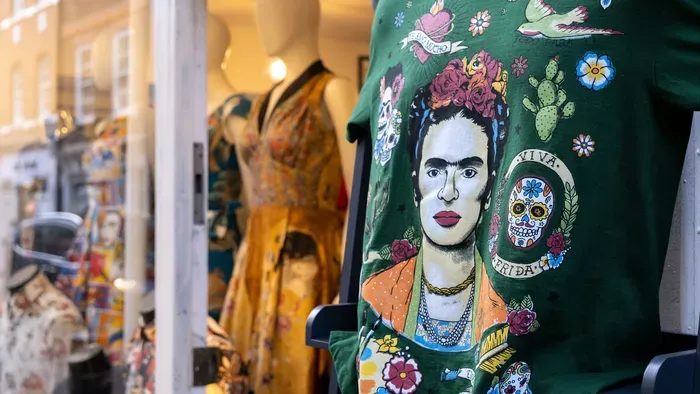 Frida Kahlo: a nő, akit a pólónkon hordunk