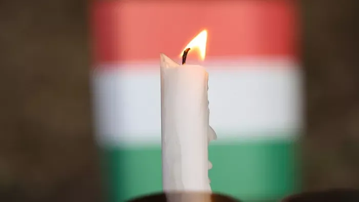 A megölt kárpátaljai férfire emlékeztek a nagykövetségnél