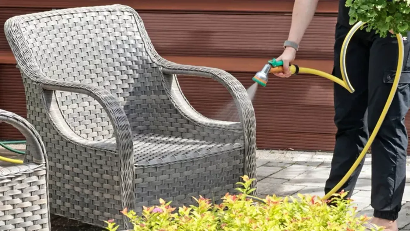 A kerti bútorok karbantartásával sok pénzt megspórolhatunk
