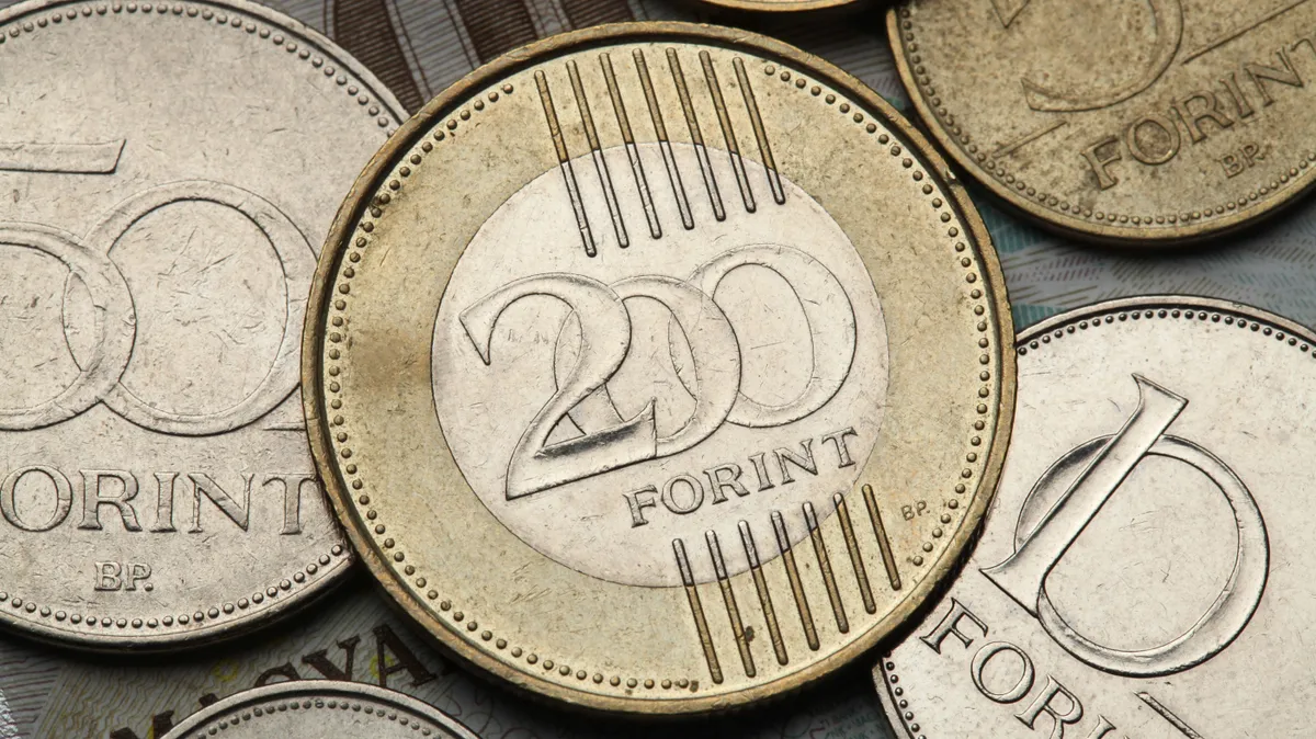 Coins,Of,Hungary.,Hungarian,Two,Hundred,Forint,Coin., érme