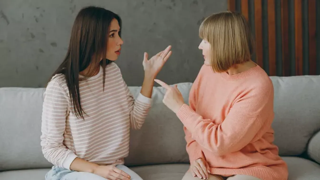5 jel, hogy érzelmileg éretlen szülők neveltek