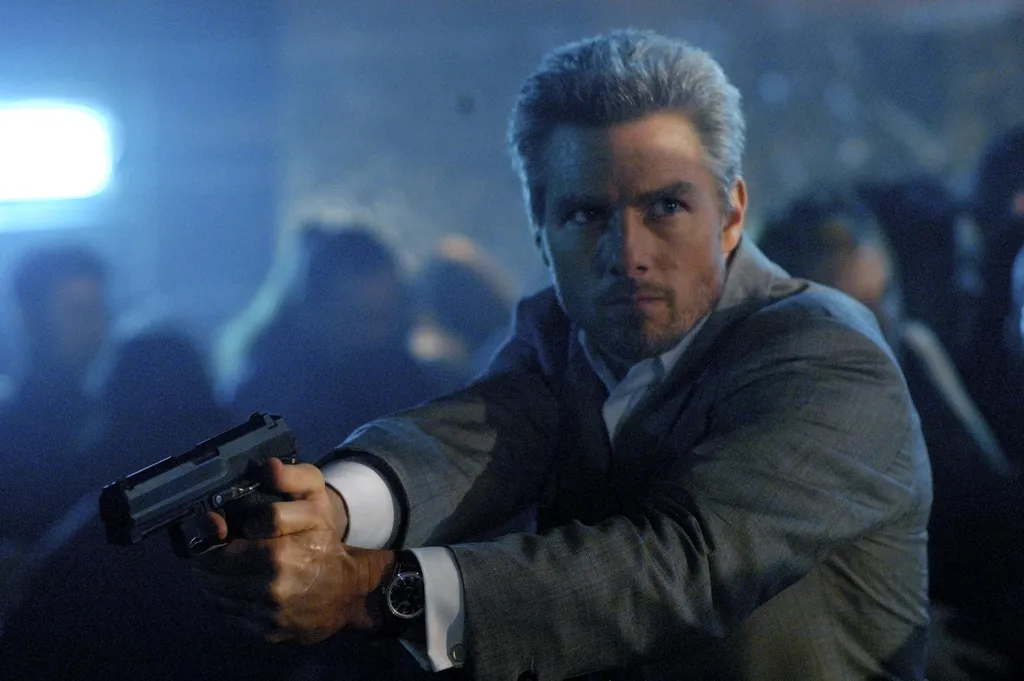 TOM CRUISE stars as Vincent, a contract killer who has been hired by an offshore narcotrafficking cartel to kill five key witnesses in a single night in DreamWorks Pictures’ and Paramount Pictures’ thriller COLLATERAL.                   