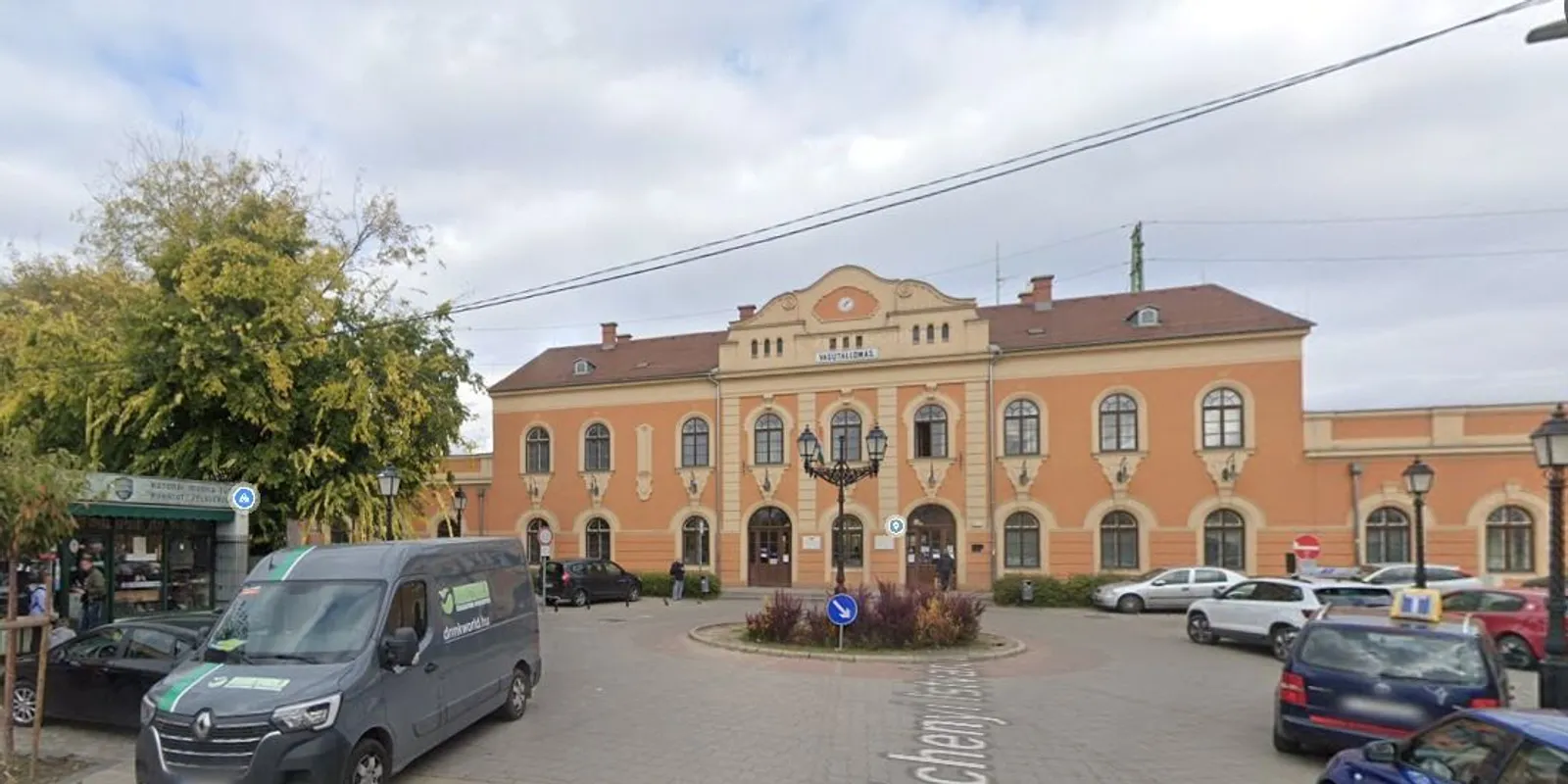 Anyja karjai közül próbálták elrabolni Beatrix fiát Vácon