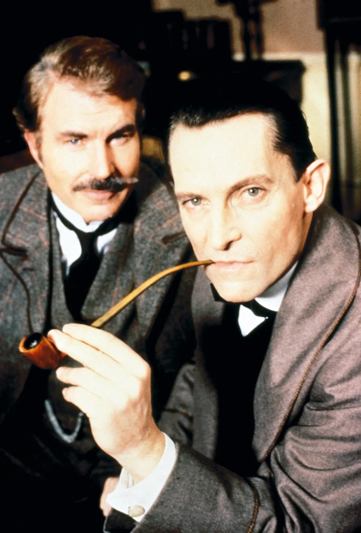  Jeremy Brett a pipával, ami a detektívzseni elmaradhatatlan kelléke volt (Fotó: ZUMA/Northfoto / Northfoto)