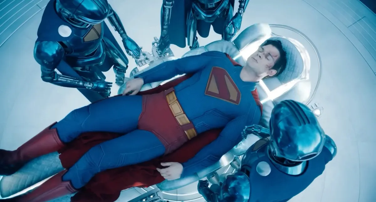Superman, David Corenswet endosse le costume de "Superman" pour l'opus de 2025