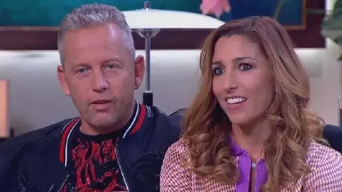 "Drága kisbaba" - kék lufikkal jelentette be Rubint Réka