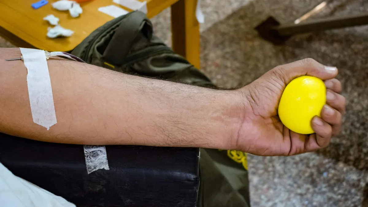 Másokon segített, most neki van szükség segítségre: sürgősen vérre van szüksége az emelőkosaras gépből kieső Márknak