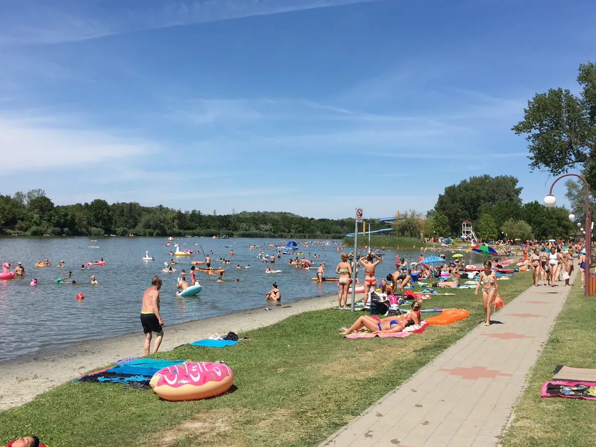 strand, strandolás, fürdőzés, tópart