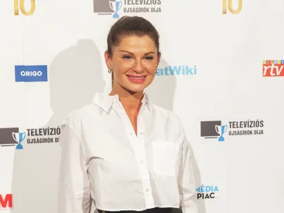Ullmann Mónika
