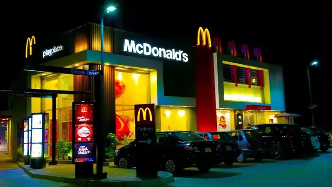 „A sikolyai örökké kísérteni fognak” - nyolcéves kislány szenvedett balesetet a McDonald’s-ban