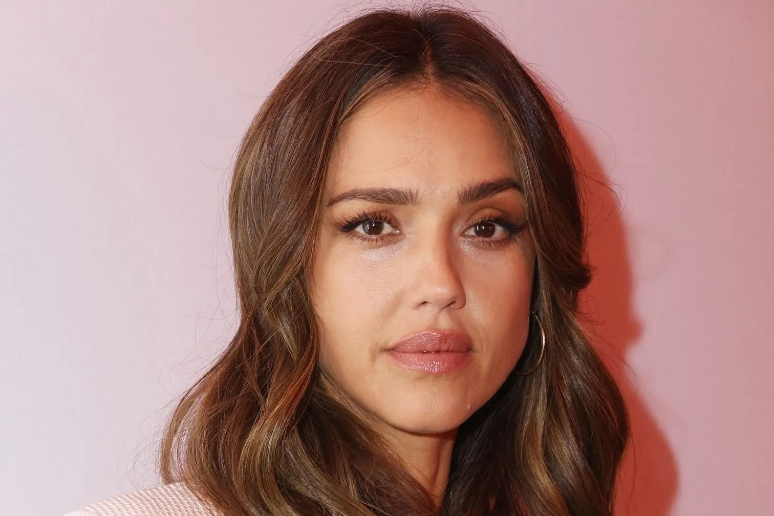 Jessica Alba és Danny Ramirez felvállalták a kapcsolatukat