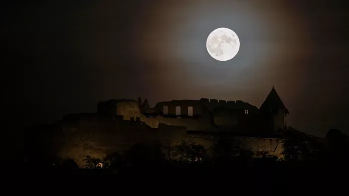 Holdfény a pokolból? – Jön a Buck Moon, a nyár legmisztikusabb teliholdja!
