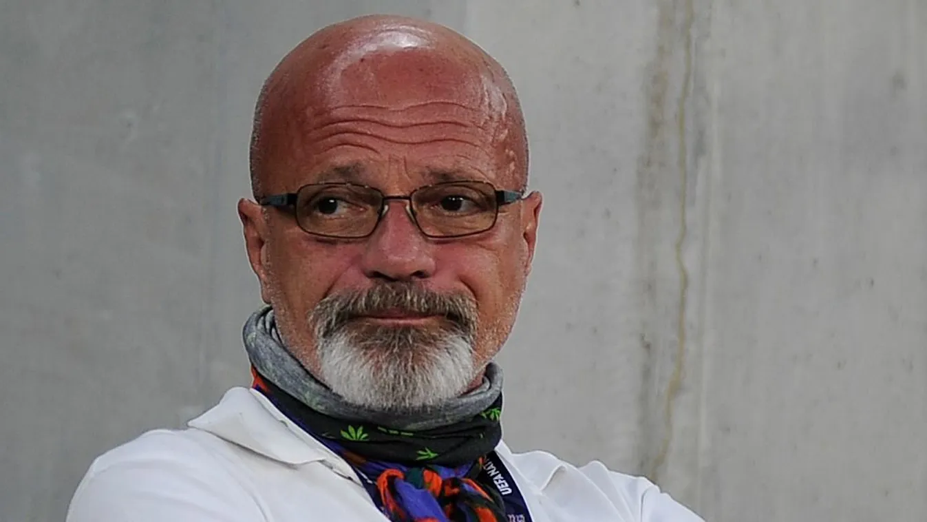 Brutális robbantásról terjed kamuvideó: Zacher Gábor őrjöng, a rendőrséghez fordult