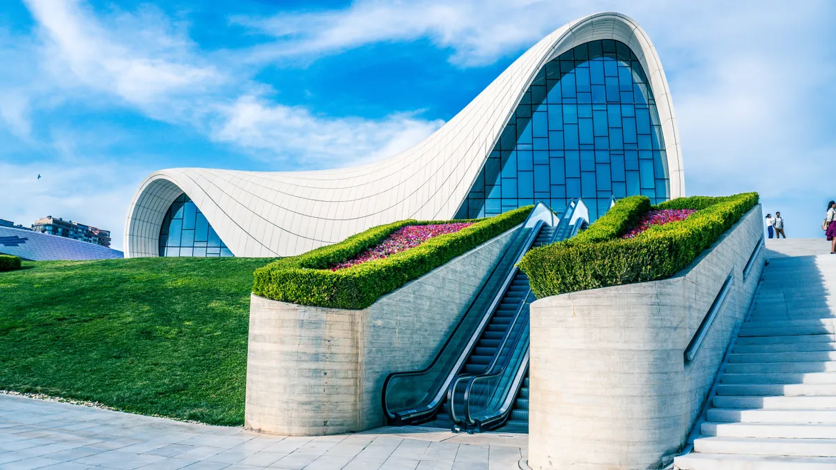 Baku, Azerbajdzsán, Heydar Aliyev Központ