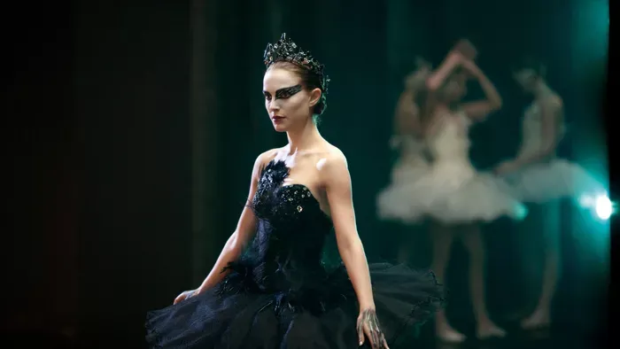 Fekete Hattyú: Natalie Portman a tudathasadásos balerina