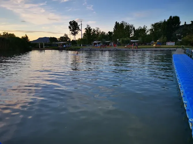 balatoni strandok, badacsonylábdihegyi Herczeg Ferenc strand