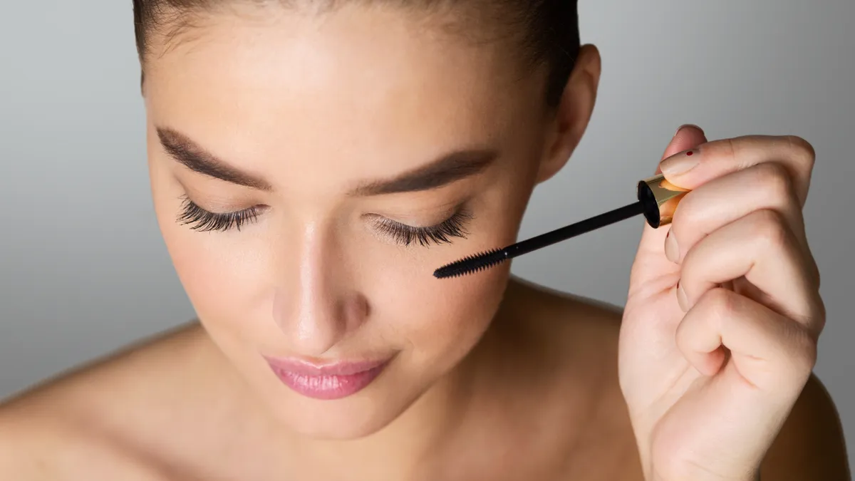 szemöldök, szempilla, szempillaspirál, smink