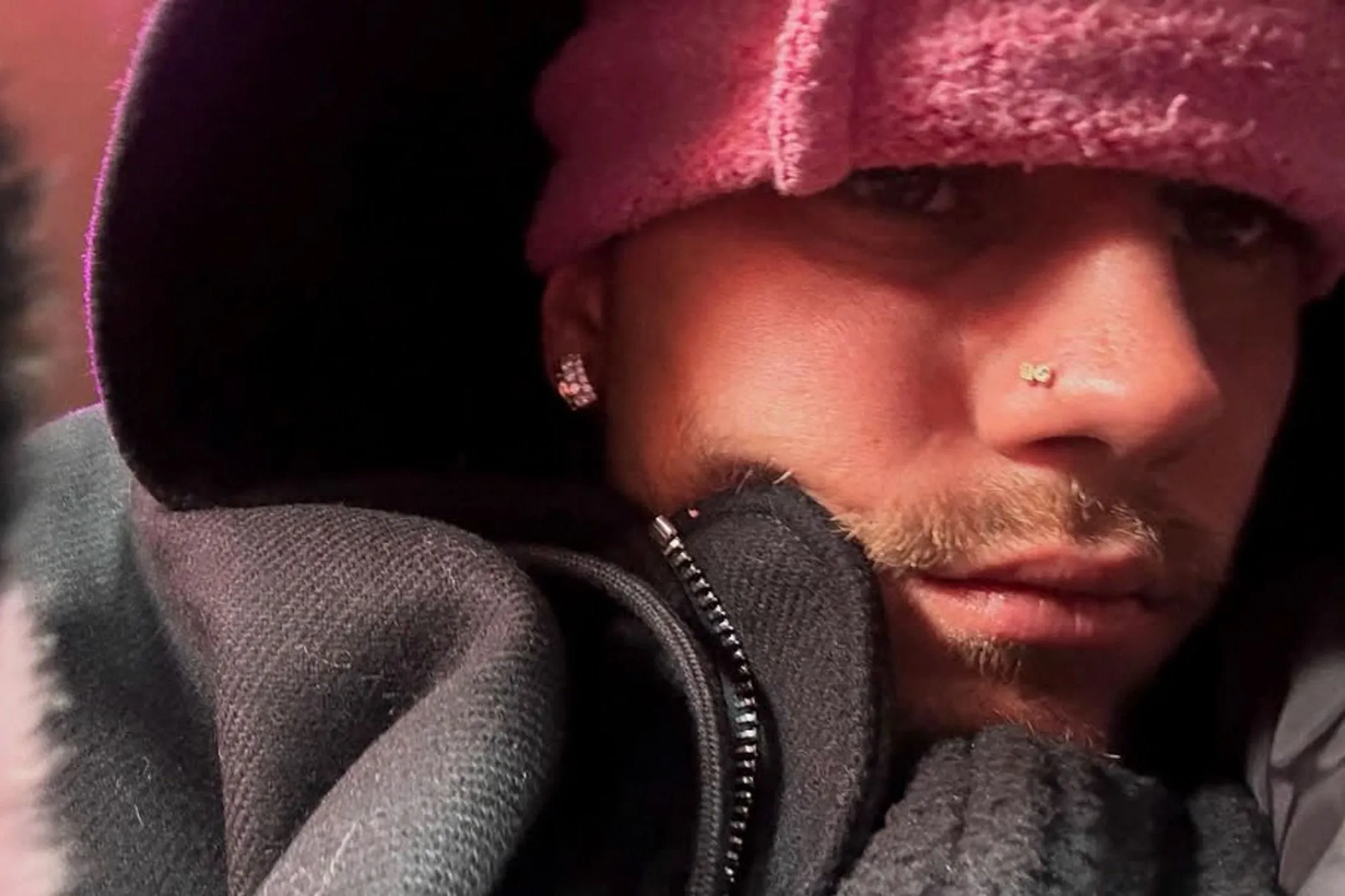 Justin Bieber izzadós 'detox' szelfit osztott meg magáról