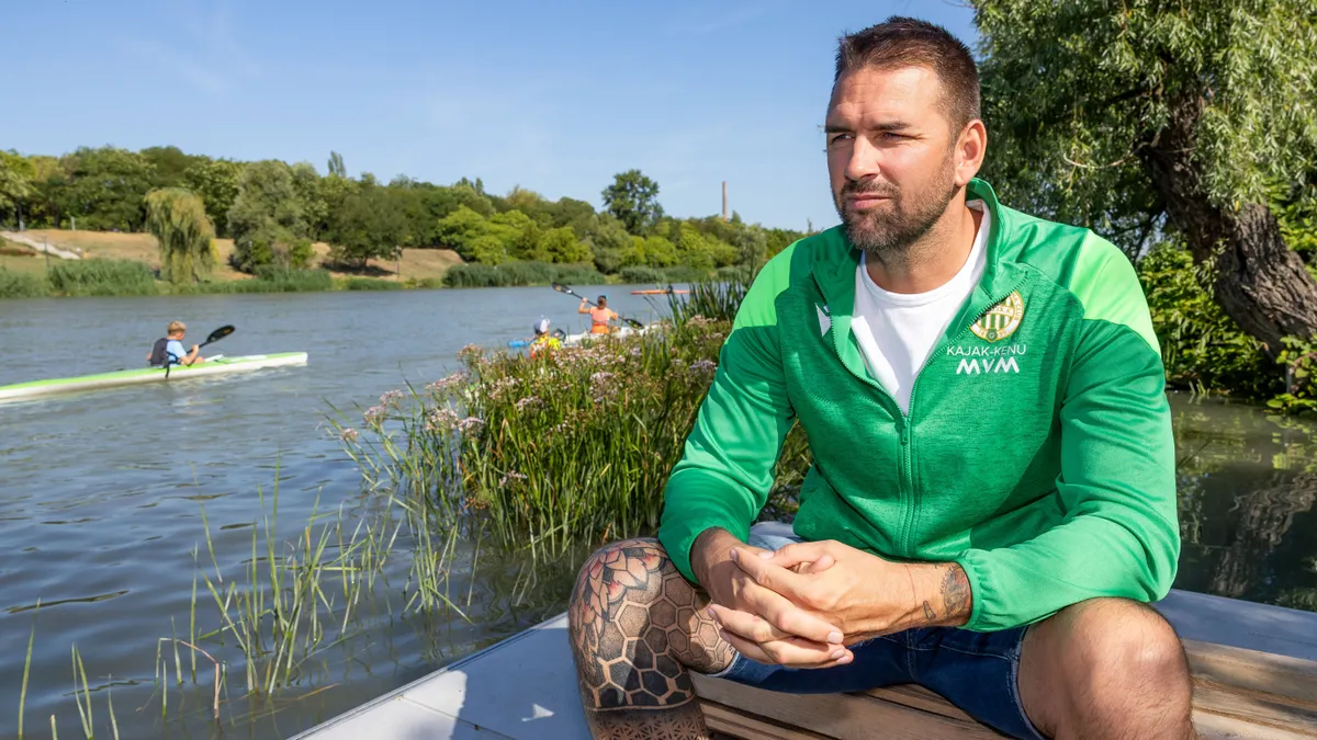 Kucsera Gábor ünnepi hangulatot varázsolt a Fradi kaja-kenu szakosztályába is 