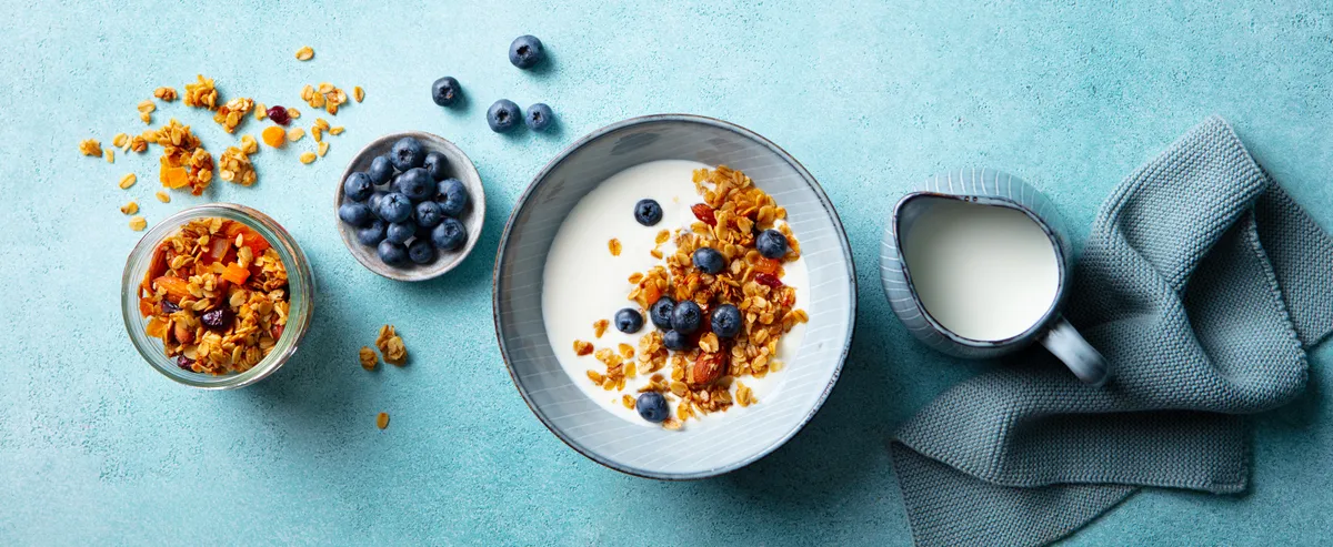 reggeli, bogyós gyümölcs, müzli, müzlis tál