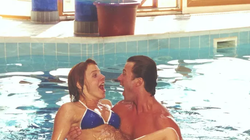Forró csókok, meztelen nők: Íme, Stohl András legpikánsabb filmjelenetei