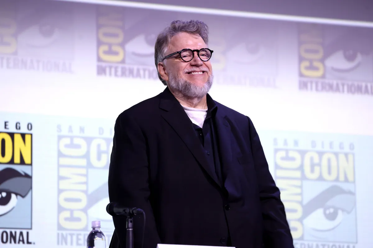 Guillermo Del Toro mosolya nem lehetett ilyen őszinte, amikor Andrew Garfield otthagyta a Frankenstein előkészületeit (Fotó: ZUMAPRESS.com)
