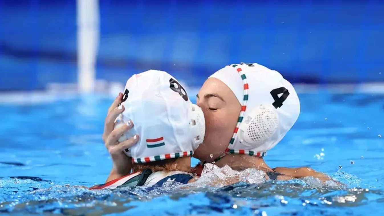 Itt a válasz, miért egy spanyol nő vállán sírta ki magát Keszthelyi Rita