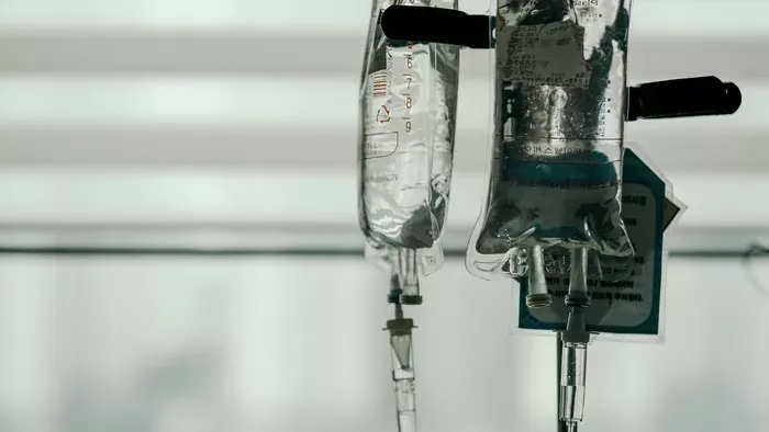 Új tetkóval lepte meg magát a 29 éves nő, lélegeztetőn van
