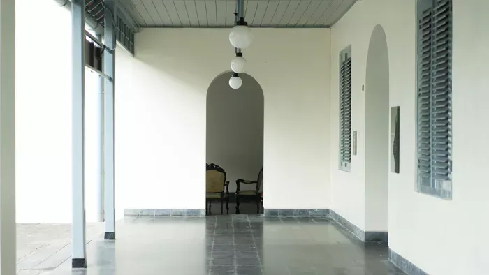 Mindent hátrahagyva tűntek el a hotel vendégei és dolgozói
