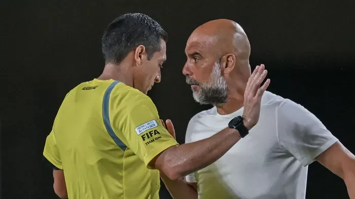 Guardiola őrjöngve rohant be a pályára