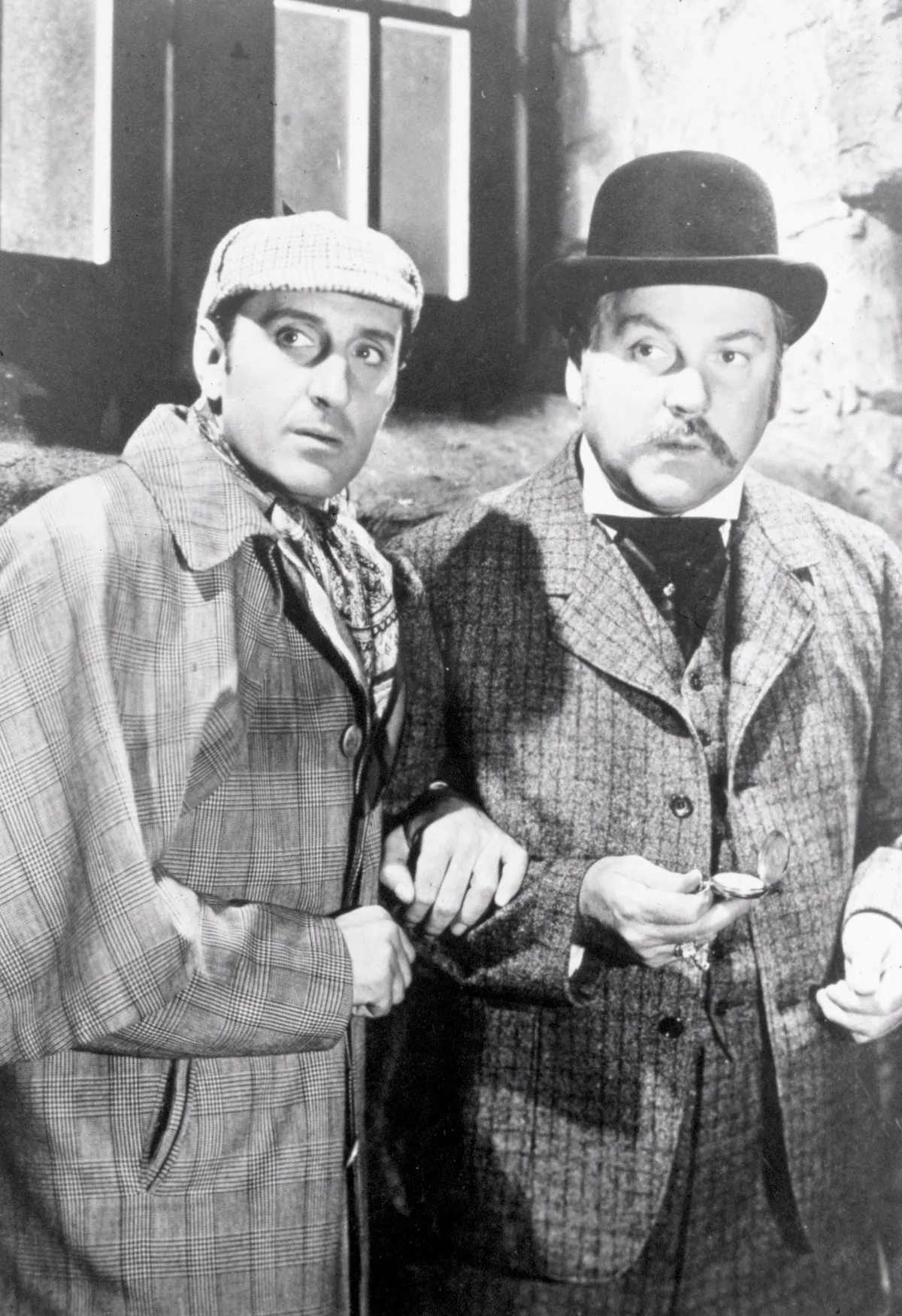 A klasszikus Sherlock Holmes megjelenést a kockás ballonkabáttal és az ikonikus sapkával Basil Rathbone forradalmasította (Fotó: Snap/ Northfoto / Norhtfoto)