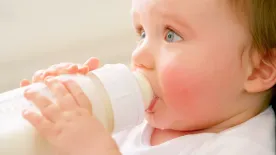 Mikroműanyag a tányéron – amit minden szülőnek tudnia kell