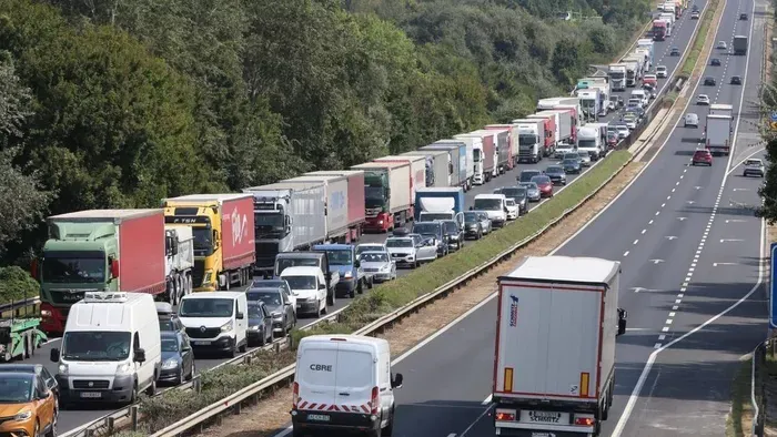 Félpályán araszol a forgalom Budapest agglomerációjában