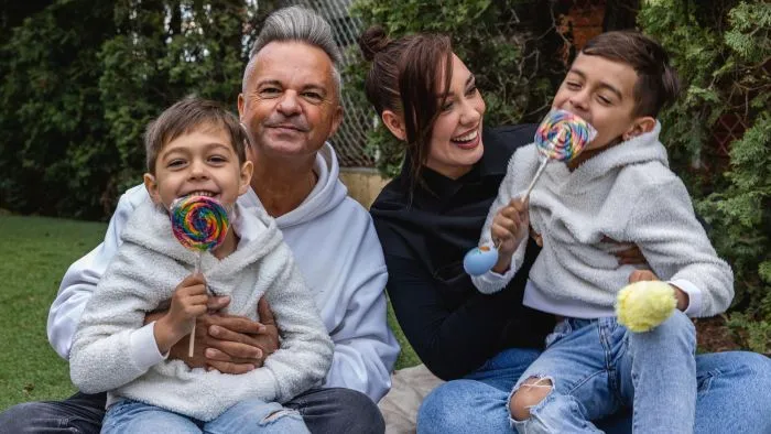Két gyerek után is bombaformában van Szécsi Debóra