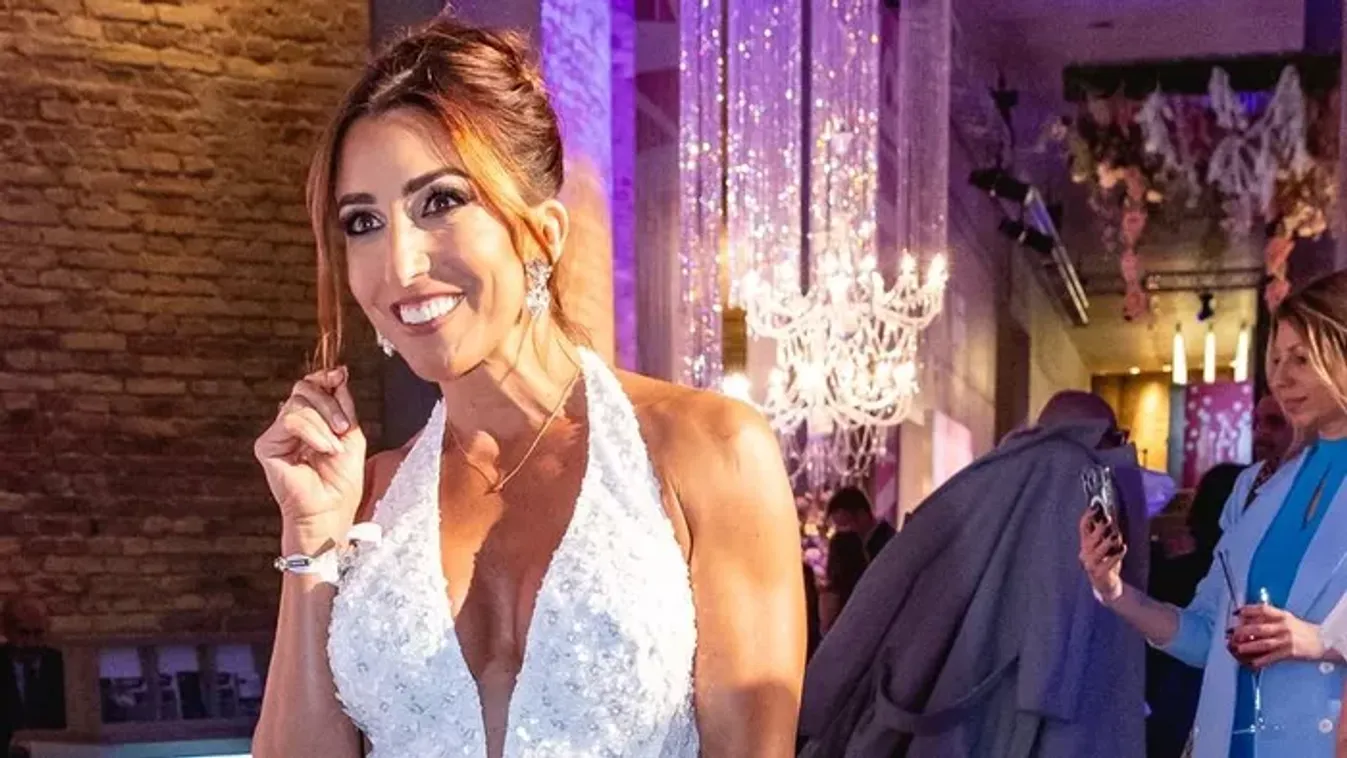 "Atyaúristen!" Brutál alakot villantott bikiniben Rubint Réka