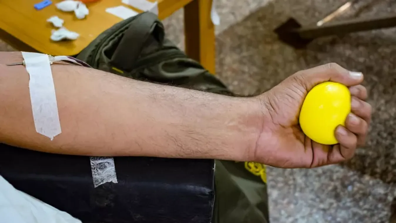 Másokon segített, most neki van szükség segítségre: sürgősen vérre van szüksége az emelőkosaras gépből kieső Márknak