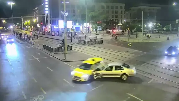  Drogos sofőr ütközött, majd gyalog menekült