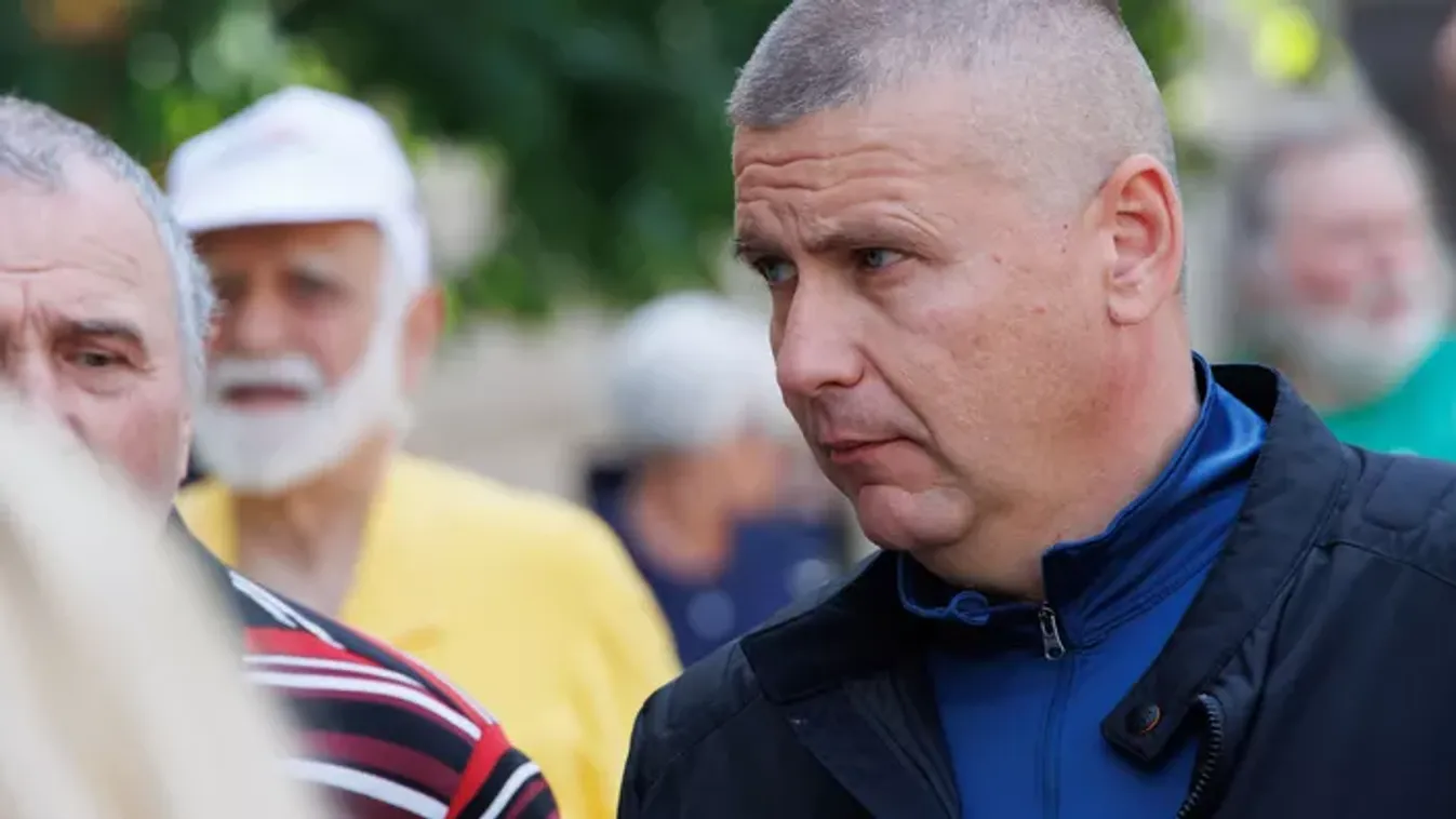 De hogy is történik a zsírleszívás, amit Magyar Péter kedvenc katonája kikövetelt magának?