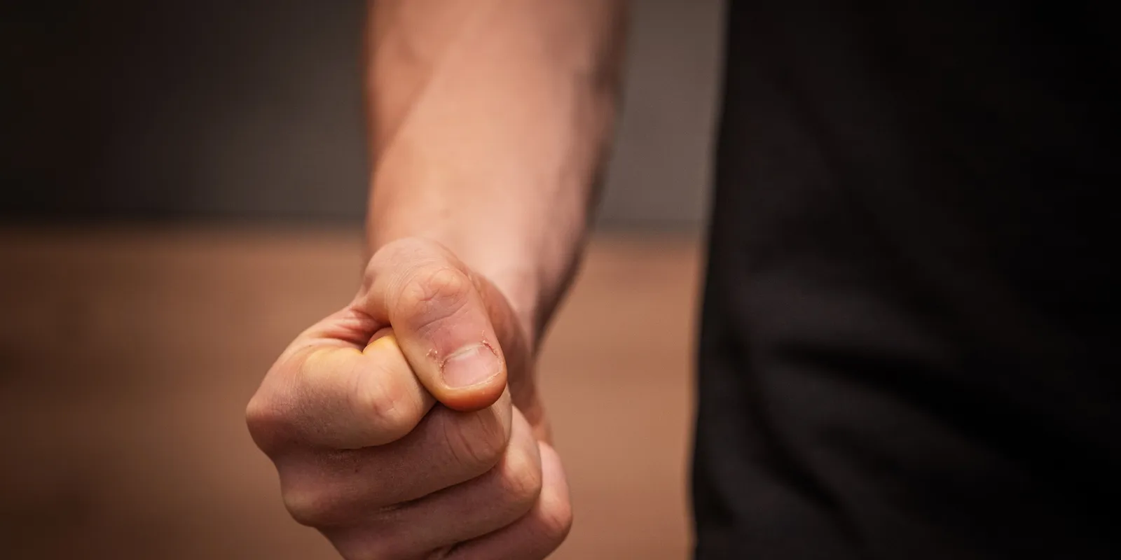 Élőzték, ahogy két lányt összevernek az utcán Budapesten