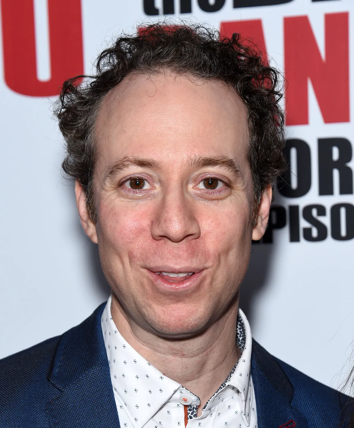 Kevin Sussman alakítja a továbbiakban is a csetlő-botló Stuartot (Fotó: Chase Rollins)
