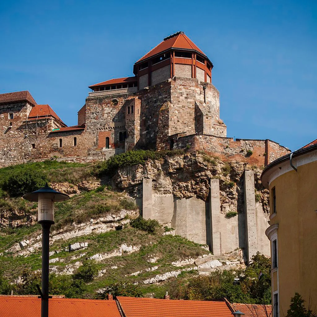 esztergomi vár, magyarországi vár, Esztergom, kastély