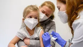 Döbbenet: Autizmust okozhat ez a gyerekkori oltás?