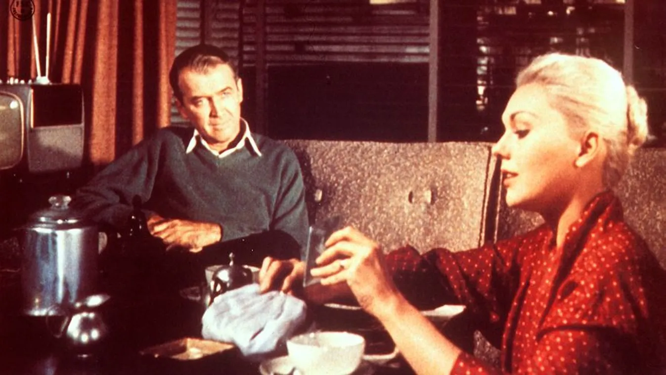 „Több fiú erőszakolt meg” – 92 évesen vallott szörnyű titkáról Kim Novak
