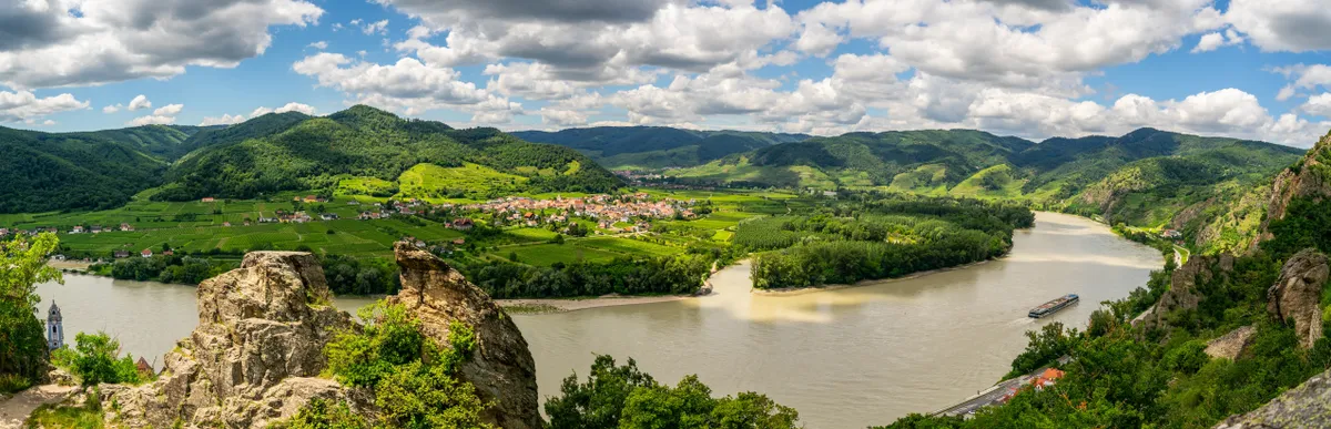 Wachau-völgy, Dürnstein, Duna kanyarulata, Dürnsteiner Kanzel, Ausztria