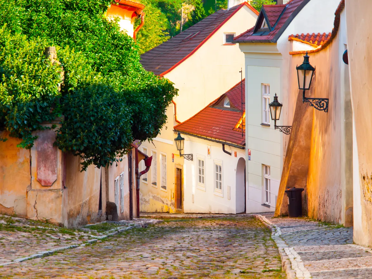 Old,Medieval,Narrow,Cobbled,Street,And,Small,Ancient,Houses,Of
