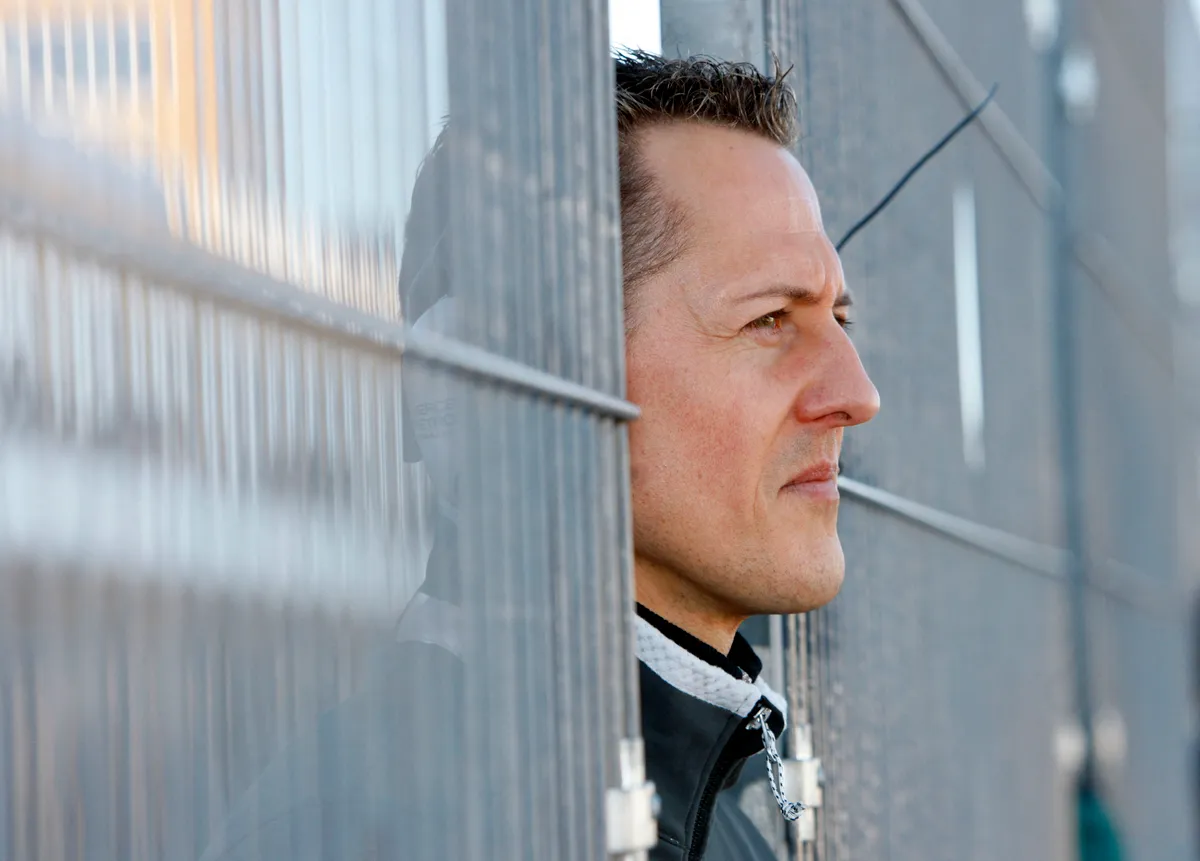 Fájlalja a rég jó ismerős, hogy csak találgathat Michael Schumacher állapotáról