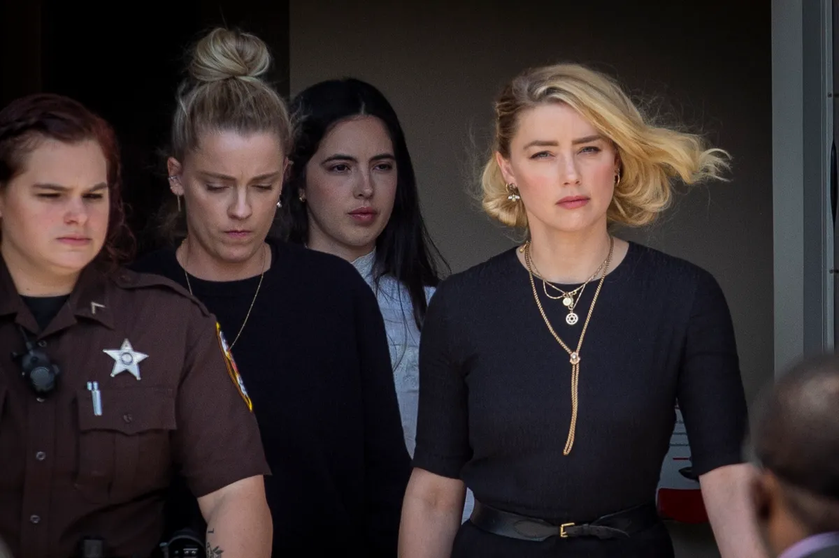 Amber Heard vesztesen távozott a bíróságról (Fotó: picture alliance / Consolidated News Photos)
