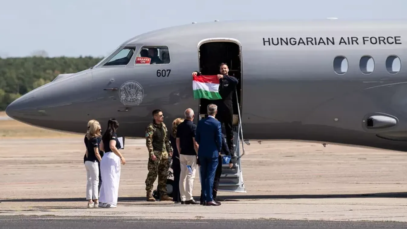 Kapu Tibor visszatért Magyarországra, ezt mondta elsőként - Videó